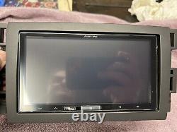 Alpine ILX -107 Double Din Touch Screen Streaming Car Stereo
